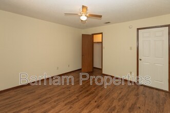 4133 NE Stallings Dr in Nacogdoches, TX - Building Photo - Building Photo