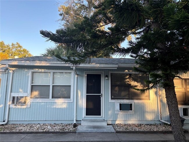 property at 1102 Sunset Point Rd