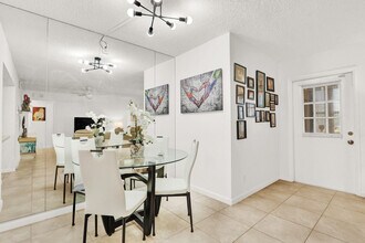 309 Knotty Pine Cir in Greenacres, FL - Building Photo - Building Photo