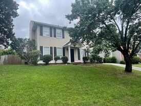 336 Lamplighter Ln in Martinez, GA - Building Photo