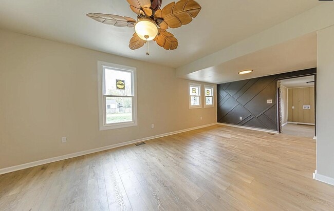 property at 1904 S Kerth Ave