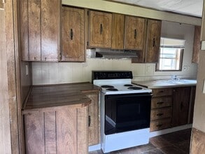 854 Queenswood St in Montgomery, TX - Building Photo - Building Photo