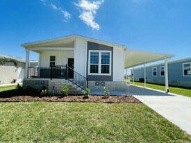 34808 Robins Song Rd in Zephyrhills, FL - Building Photo