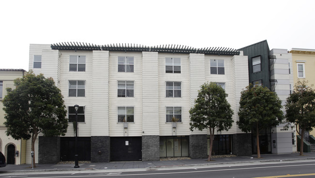 Alcantara Court Apartments in San Francisco, CA - Building Photo - Building Photo