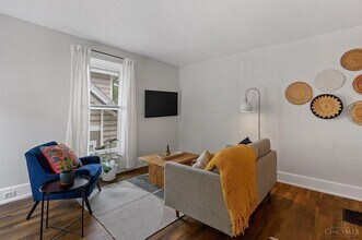 5651 Ridge Ave in Cincinnati, OH - Building Photo - Building Photo