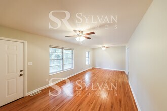 36 8th Pl in Pleasant Grove, AL - Building Photo - Building Photo