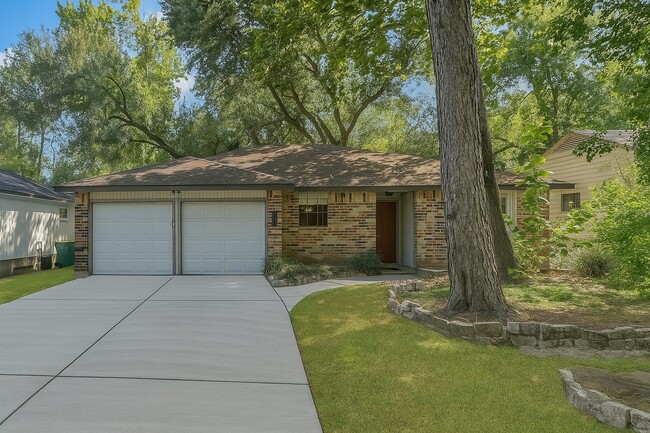 property at 83 Summer Crest Cir