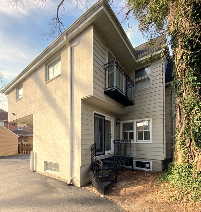 2644 Green Bay Rd, Unit 3