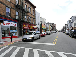 1318 Summit Ave in Union City, NJ - Building Photo - Building Photo