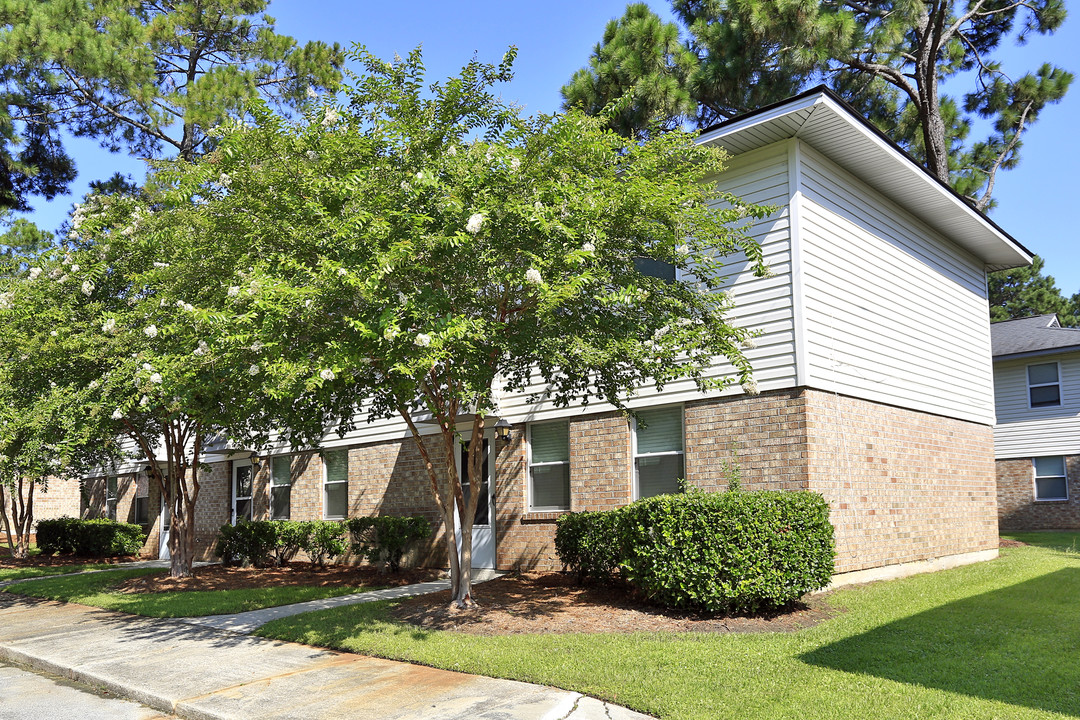 The Landing Townhomes in Hanahan, SC - Building Photo