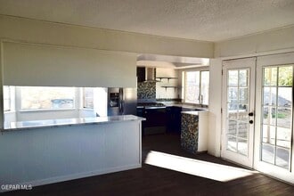 4613 Sun Valley Dr in El Paso, TX - Building Photo - Building Photo