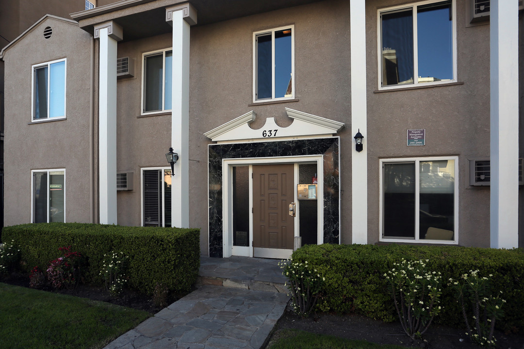 Belcrest Apartments in Los Angeles, CA - Building Photo