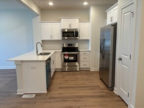 11407 N 161st Ct in Bennington, NE - Building Photo - Building Photo