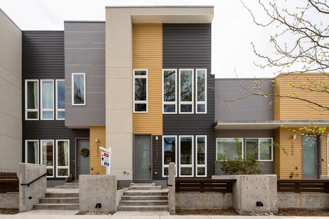 2858 W Parkside Pl in Denver, CO - Building Photo - Building Photo