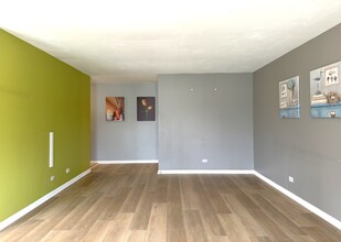 2711 Hobson Rd in Woodridge, IL - Building Photo - Building Photo