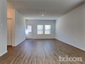 108 Mica Trl in Maxwell, TX - Building Photo - Building Photo