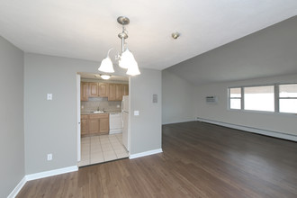 Francis Crossing Apartment Homes in Randolph, MA - Building Photo - Interior Photo