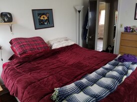 340 Ellis Ave in Iowa City, IA - Building Photo