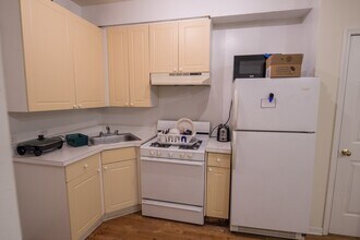 922 W Dakin St in Chicago, IL - Building Photo - Building Photo