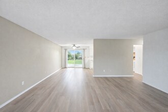 5008 W Canal Dr in Kennewick, WA - Building Photo - Building Photo