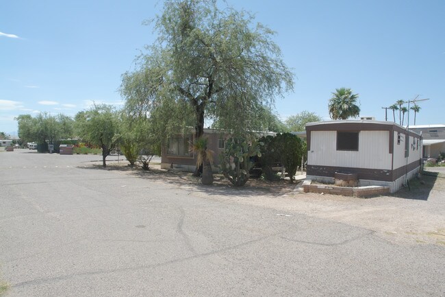 Desert Shores RV & Mobile Home Park in Tucson, AZ - Building Photo - Building Photo