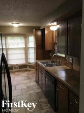 8921 E 90 Terrace in Kansas City, MO - Building Photo - Building Photo