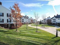 1045 E Summerfield Glen Cir in Ann Arbor, MI - Foto de edificio - Building Photo