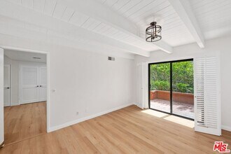 1317 Avenida de Cortez in Los Angeles, CA - Building Photo - Building Photo