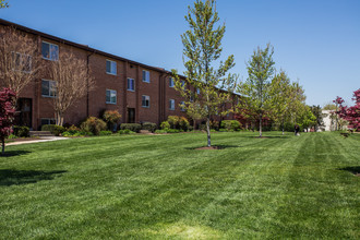 Rose Hill Apartments in Alexandria, VA - Foto de edificio - Building Photo