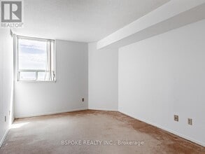 2466-2466 Eglinton Ave E in Toronto, ON - Building Photo - Building Photo