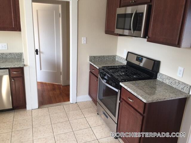 139 E Cottage St, Unit 2 in Boston, MA - Building Photo