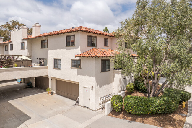 Mission Point Townhomes in Oceanside, CA - Building Photo - Building Photo