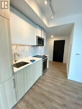 500 Dupont St in Toronto, ON - Building Photo - Building Photo