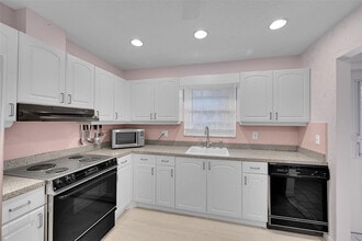 724 Nantucket Cir in Greenacres, FL - Building Photo - Building Photo