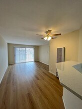 1039 in Signal Hill, CA - Building Photo - Interior Photo