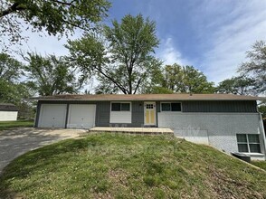 710 Jungs Station Rd in St. Charles, MO - Building Photo - Building Photo