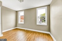 2414 Baker St photo'