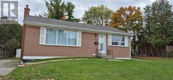 88 Vista Blvd in Mississauga, ON - Building Photo