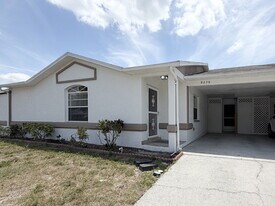 9226 Estrada Pl in New Port Richey, FL - Building Photo