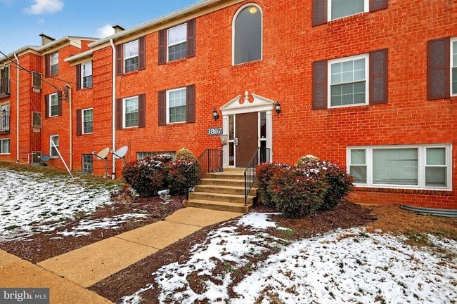 property at 3807 Swann Rd