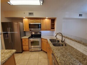 4816 N State Rd 7 in Coconut Creek, FL - Foto de edificio - Building Photo