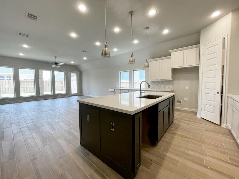 29619 Sterling Knoll Dr in Fulshear, TX - Building Photo