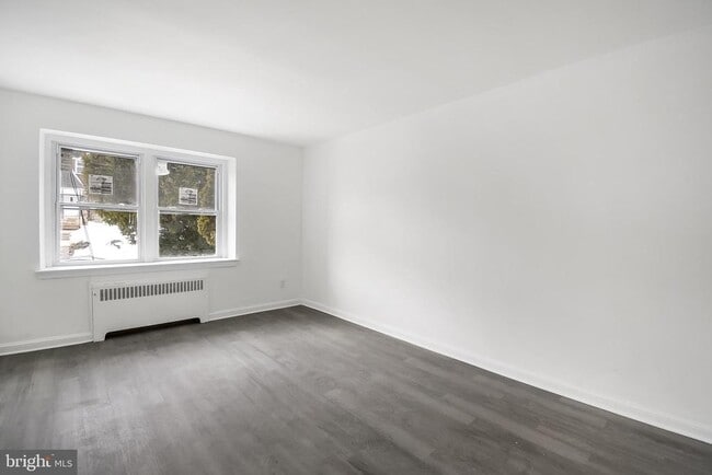 property at 837 Windermere Ave