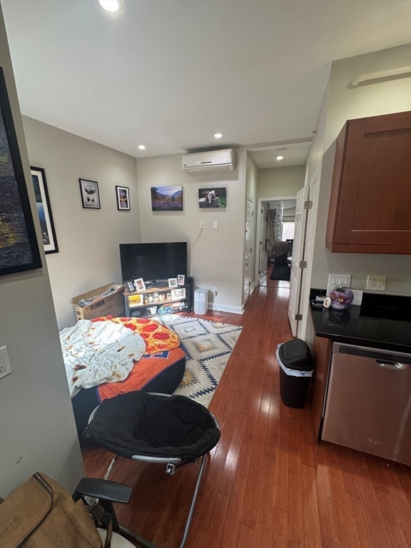 2 Snelling Pl in Boston, MA - Building Photo - Building Photo