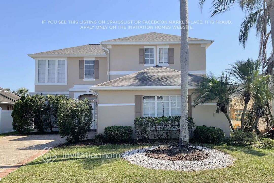 319 Marilyn Ln in Davenport, FL - Foto de edificio