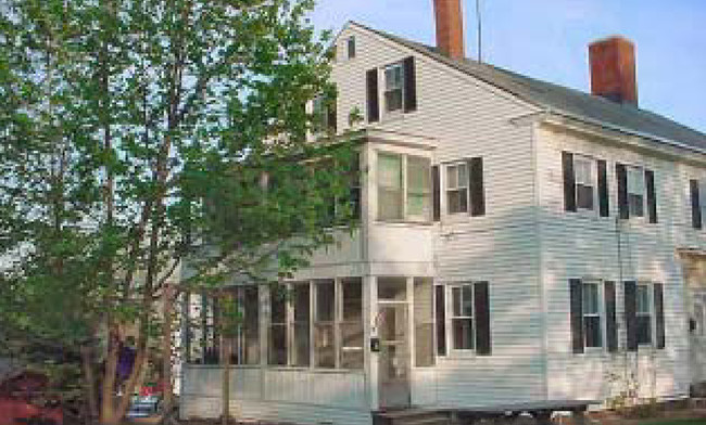 10-14 Broad St in Somersworth, NH - Foto de edificio - Other