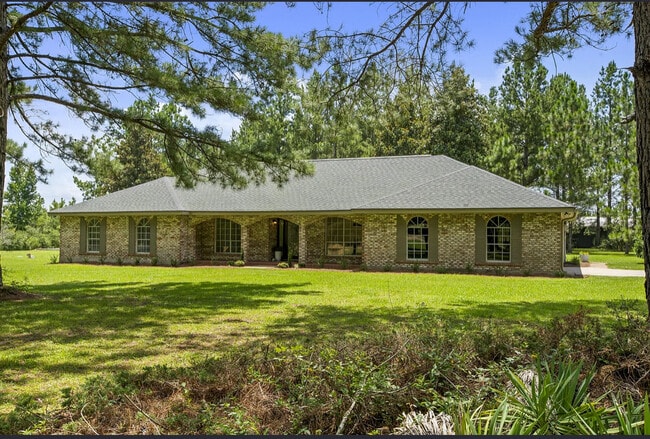 property at 9 Goodluck Rd