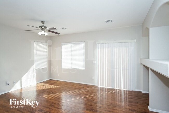 7486 Decoro St in Las Vegas, NV - Building Photo - Building Photo