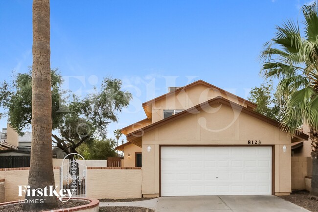 property at 8123 W Shangri La Rd