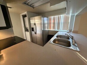 332 Caribbean Dr in Davenport, FL - Foto de edificio - Building Photo